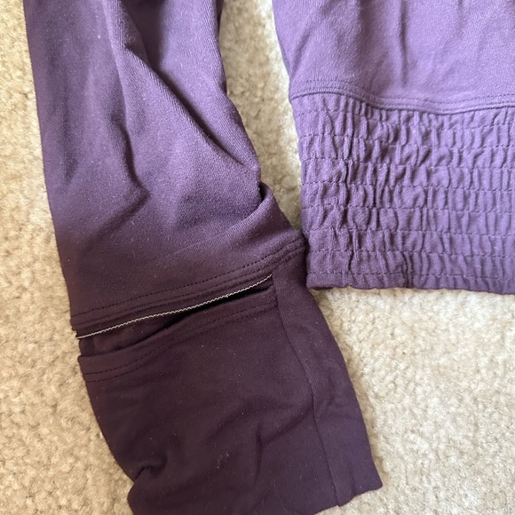 Lululemon pullover - Picture 2 of 5